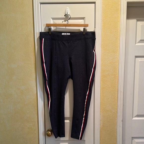 Old Navy Stevie leggings, blue with sporty red and white stripes - Picture 1 of 3